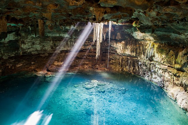 22---cenote.jpg