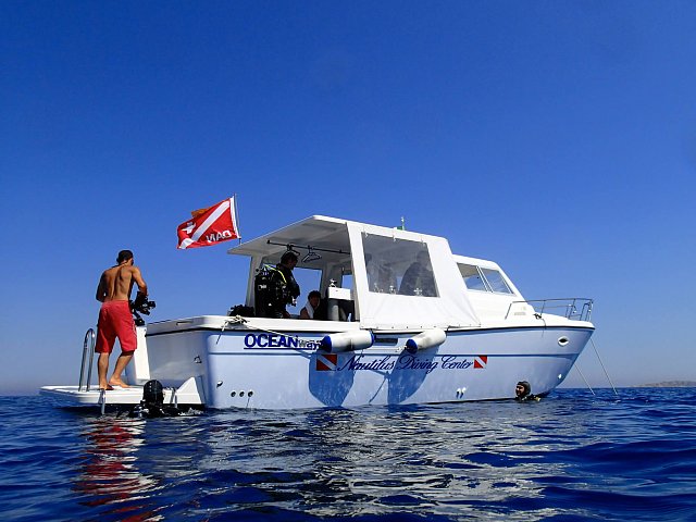 Nautilus-Diving-Center-boat-I..jpg