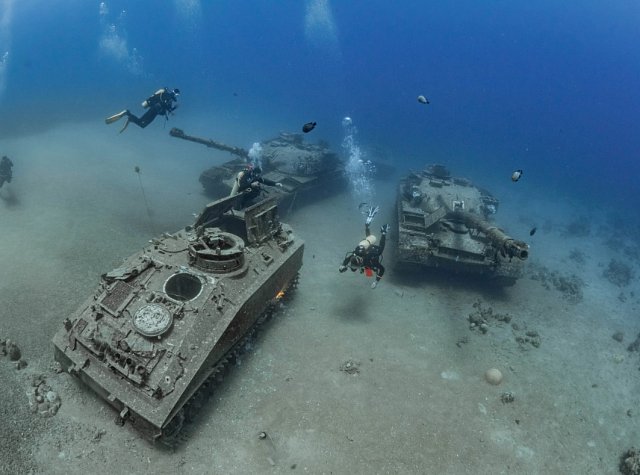 Underwater-Military-Museum-Aqaba-Jordan-III._1.jpg