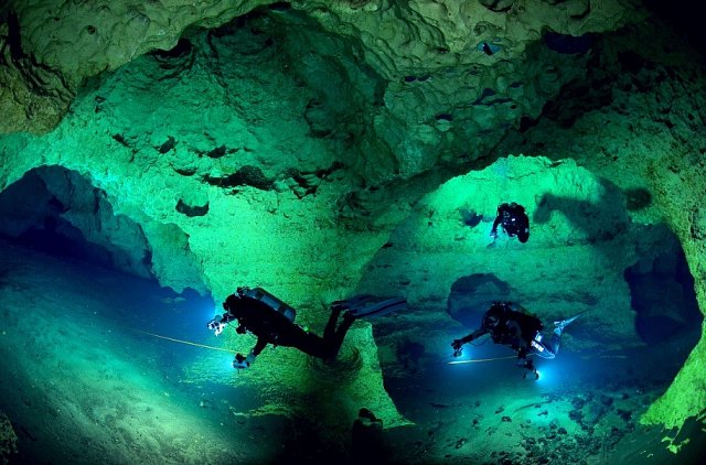 2023 - USA - Florida - jeskyně