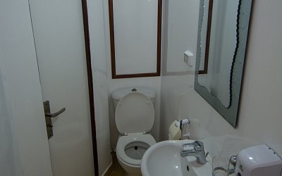 toilet.jpg